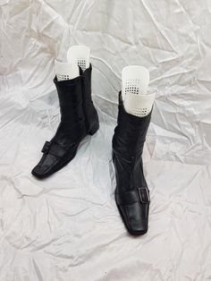 Hello dear buyer. I bring to your attention white ankle boots with low heels. Black leather vintage boots 90's.  These vintage boots with a skirt or dress look very nice. Soft leather made this shoes very comfortable.  There vintage boots complete any look you have. This boots very well. In a single copy. Custom shoes, vintage 90's fashion. Retro boots are always elegant shoes. This square toe boots is a vintage supply. The original style of the 90's. Limited edition. Good condition. Materials: Fitted Leather Mid-calf Boots, Fitted Leather Mid-calf Heeled Boots, Retro Knee-high Heeled Boots For Winter, Vintage Low Heel Winter Boots, Vintage Fitted Boots With Low Heel, Vintage Heeled Boots With Square Toe For Winter, Vintage Low Heel Fitted Boots, Vintage Fitted Low Heel Boots, Vintage Square Toe Heeled Boots For Winter