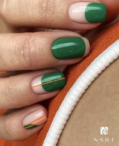 Green Modern Nails, 70s Nails Retro Green, Color Block Nails, Minimal Nails Art, Geometric Nail Art, Subtle Nails, Cute Nail Art Designs, Minimal Nails, Pedicure Nail Art