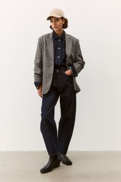 Blazer Men Outfit, Oversize Outfit, Oversized Jeans, Blazer And Skirt, Power Dressing, Breasted Blazer, Oversized Blazer, Work Clothes, Blazer Fashion