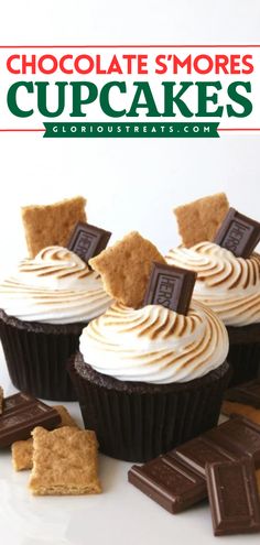 These Chocolate S'mores Cupcakes are a delicious holiday baking recipe that starts with homemade chocolate cupcakes paired with marshmallow frosting and topped with graham crackers and chocolate. They make great Thanksgiving sweet treats or an easy Christmas dessert idea! S'mores Cupcakes Marshmallow Frosting, Cupcake Recipes Smores, Chocolate Smores Cupcakes, Smores Cupcakes Marshmallow Filled, Smore Cupcakes Recipe, Campfire Cupcakes Camping Birthday, Mini Smores Cupcakes, S’more Cake Recipe, Holiday Theme Desserts