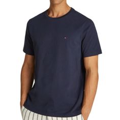 Nwt Tommy Hilfiger Navy Blue Regular Fit Men's T-Shirt, Short Sleeve, Solid And Very Confy, Perfect For Any Casual Outfit, New With Tag. Classic Navy T-shirt For Summer, Classic Tommy Hilfiger T-shirt For Summer, Classic Tommy Hilfiger Summer T-shirt, Basic Navy T-shirt For Summer, Basic Navy Summer T-shirt, Tommy Hilfiger Navy Short Sleeve Top, Tommy Hilfiger Blue Summer T-shirt, Classic Blue T-shirt For Summer, Tommy Hilfiger Blue Relaxed Fit Top