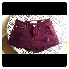 Love These Maroon High Waisted Shorts! Never Been Worn. It's A Size 1 In Pac Sun But It Fit Me And I'm A Size 3. Pacsun Jeans, Seductive Clothes, High Waisted Shorts Denim, Pacsun, High Waisted Shorts, Women Jeans, High Waisted, Sun, Women Shopping