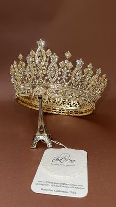 Tiaras And Crowns Princesses, Royal Crowns Queen, Crown Pics, Royal Queen Crown, Fancy Crown, Queen Crowns, Gold Crowns, Royalty Crown, Princess Crowns