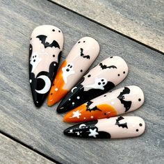 Mismatched Halloween Nails, Vintage Halloween Nails, Witch Halloween Nails, Nails With Ghosts, Cute Cartoon Nails, Bats Nails, Spooky Manicure, September Nails Art