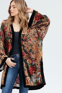 Outerwear – POSH +designs Velvet Duster, Look Boho Chic, Mode Kimono, Estilo Hippie, Mode Abaya, Mode Boho, Dusters, Kimono Jacket, Kimono Fashion