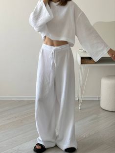 Muslin Outfit, Fashion Style Guide, Style Hacks, Outfit Ideas Fashion, Chic Outfit Ideas, Cute Sleepwear, Fashion Statements, Causual Outfits, Chic Outfit