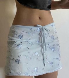 Vintage Floral Aesthetic Outfit, Bra As A Top Outfit, Mermaidcore Shoes, H20 Aesthetic Outfits, Sewing Inspo Ideas, Soft Summer Style, 60s Fashion Aesthetic, H20 Outfits, Birthday Outfit Aesthetic