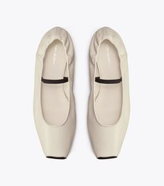 Runway Ballet: Women's Designer Flats | Tory Burch Tory Burch Runway, Classic Dance, Delicate Feminine, Womens Flats, Character Shoes, Ballet Flats