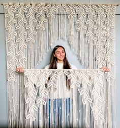 Macrame artist with wedding backdrop and curtain Macrame Wedding Decor, Simpul Makrame, Pola Macrame, Macrame Wall Hanger, Macrame Knots Pattern