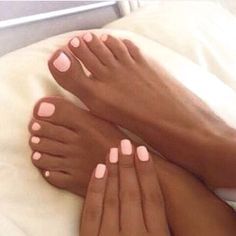 Pedicure Designs Toenails, French Pedicure, Pedicure Colors, Pretty Toe Nails, Light Pink Nails, Summer Toe Nails, Pedicure Designs