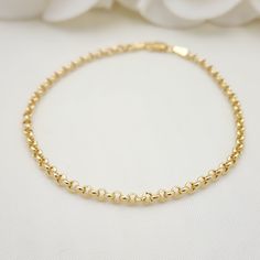 Beautiful real 14k Gold Rolo Bracelet. Perfect for everyday and every ocassion. Modern, versatile and everlasting. 14k gold will not tarnish or rust. Great gift idea. Materials: 14k Gold Lenght: 7.5 Inches Thickness: 3mm Weight: 1.6 grams (Hollow) 14k stamped Brand new Fast shipping Briza Collections is a small family owned business that works hard on providing the best selection of Fine Solid Gold Jewelry for the best prices. Our Goal is to bring you happiness and satisfaction, for this reason Gold Hypoallergenic Bracelet, Classic Gold Bracelets With Rolo Chain, Flexible Yellow Gold Bracelet, Elegant Gold Bracelets With Rolo Chain, Elegant Yellow Gold Bracelet With Rolo Chain, Classic Gold Plated Hypoallergenic Bracelet, Everyday 14k Gold Bracelet With Round Beads, Dainty 14k Gold Flexible Jewelry, Classic Hypoallergenic Gold Plated Bracelet