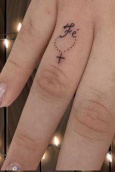 #TatuagemFé #TatuagemDedo #SignificadoFé Rebirth Tattoo, Hand Tattoo Images, Bull Tattoo, Tattoos Infinity, Petit Tattoo, Cool Wrist Tattoos, Tattoo Minimalist