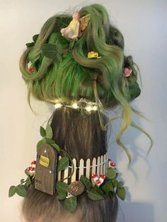 Crazy Hair Day Flower Garden, Wonderland Hairstyles, Crazy Hat, Room Decor Crafts, Home Decor Diy Crafts, Hair Socks