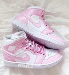 Baby Pink Jordan 1’ Pink Shoes Aesthetic, Rosa Jordans, 4 Jordans, Air Jordan 4 Fire Red, Retro 4 Jordans, Jordan 4 Fire Red, Pink Jordans