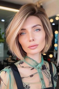 50  Incredible Blunt Cuts & Blunt Bobs Trending in 2024 Messy Chic, Short Bob Cuts, Haircut For Older Women, Short Bob Haircuts, New Haircuts, Bob Haircuts, Latest Hairstyles