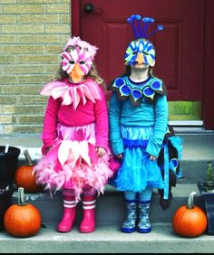 Looking for great twin girls Halloween costumes? We've got an awesome list to bring you plenty of ideas to dress up your twin girls this year! Thing One