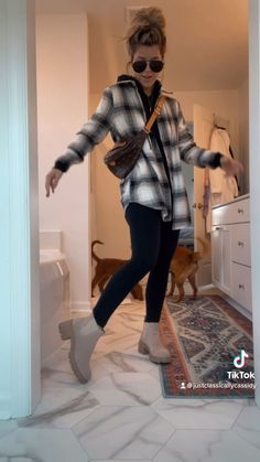 Moms Weekend Outfits, Mid 30s Fashion Outfits Women Winter, Utah Mom Aesthetic Outfits, Field Trip Mom Outfit, Rainy Fall Outfit Casual, Girls Weekend Outfits Winter, Sunday Lunch Outfit Winter, Justclassicallycassidy Outfits, Mom Fashion Winter