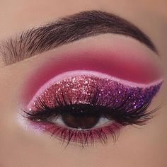 Rosa Make-up, Holographic Makeup, Cute Eyeshadow Looks, Eyeshadow For Blue Eyes, Makeup Hacks Beauty Secrets