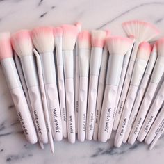 wet n wild makeup brushes -- The best in the game! Make Up Diy, Wet N Wild Makeup, Makeup Brush Cleaner, Makeup Tricks