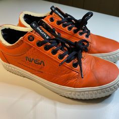 Vans Old Skool (Space Voyager) Firecracker. Like New. Low Top. Men's Size 7.5/Women's Size 9.0. Vans Orange, Shoes Vans, Mens Vans, Vans Old Skool, Old Skool, Orange White, Vans Shoes, Mens Shoes Sneakers, Color Orange