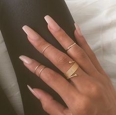 sns, nail, trends More Unghie Sfumate, Sns Nails, Smink Inspiration, Dermal Piercing, Classy Acrylic Nails, Short Hairstyle, Minimalist Nails