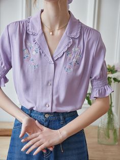 Victorian Blouse, Simple Retro, Simple Blouse, Mode Casual, Purple Blouse, Moda Vintage, V Neck Blouse, Fashion Studio, Blouse Vintage