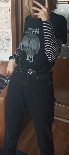 Striped Undershirt Outfit, Black And White Striped Jeans Outfit, Goth Mom Jeans Outfit, Black And White Striped Shirt Outfit Alt, Black Long Sleeve Shirt Outfit Aesthetic, Layering Striped Shirt Outfit, Black Striped Tshirt Outfits, Dark Gray T Shirt Outfit, Striped Long Sleeve Under Shirt Outfit