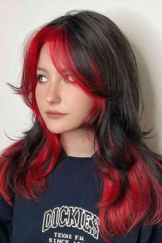 2 Tone Hair Dye Ideas, Colored Hair With Black Tips, Wolf Cut Hair Dye, Red Goth Hair, Red And Black Hair Aesthetic, Wolf Cut Colored Hair, Red And Black Wolf Cut, Hair Dye Styles Ideas, Red Hair Dye Styles