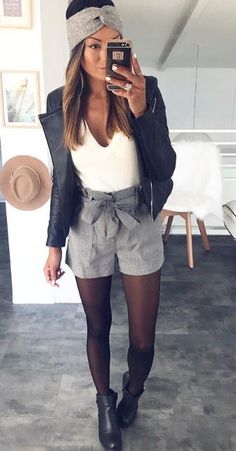 Shorts And Tights, Winter Shorts, Cardigan Outfits, Lightweight Tops, Casual Winter Outfits, You Can, Short Shorts, Fall Winter Outfits, Outfits Casuales