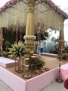 Mantapa Decoration Wedding, Muhurtam Decoration, Vidhi Mandap Decor, Simple Mandap Decor Indian, Mandapam Decoration Marriage, Mantap Decor, Traditional Mandap, Sikh Wedding Decor, Indian Floral Decor