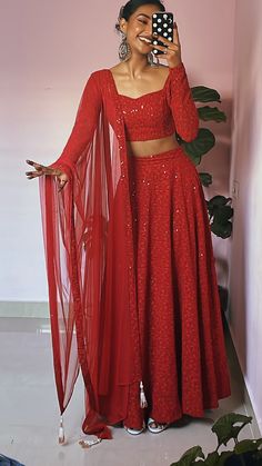 Dresses Traditional Indian, Rida Tharana, Suit Sharara, Trendy Outfits Indian, Diwali Outfits, Indian Outfits Lehenga, Dresses Traditional