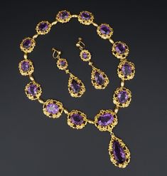 Antique Victorian Yellow Gold Amethyst Bib Necklace Earring Suite 16" CO983 Antique Amethyst Jewelry For Formal Occasions, Purple Vintage Jewelry, Aesthetic Challenge, Victorian Jewelry Necklace, Amethyst Necklaces, Fic Ideas, Amethyst Jewelry Set, Antique Necklace Gold, Blink Blink