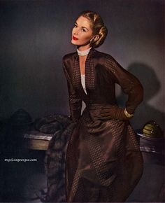 40s Mode, 40's Fashion, Fashion 1940s, 1950s Style, 40s Fashion, 1940s Dresses