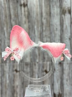 Kawaii Sakura Themed Puppy ears - White base with pink airbrushing. Gemstones and hoops are permanent. Bows are detachable on clips! My shop's ears and tails are completely hand crafted and might have some slight differences in trimming and airbrushing. PLEASE NOTE: CUSTOMIZATIONS TO ORDERS MUST BE MADE PRIOR TO PURCHASING! WE ARE NOT RESPONSIBLE FOR ANY CUSTOMIZATIONS AFTER PURCHASE IS MADE. ALL CUSTOM ORDERS ARE FINAL WITH NO RETURNS. Thank you for the support of our small shop! #nekofamshop ~ Kawaii Goth Accessories, Puppy Ears Headband, Husky Tail, Kawaii Sakura, Puppy Ears, Flower Cherry Blossom, Wolf Puppy, White Husky, Puppy Time