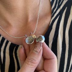 Fingerprint Jewelry Memorial, Jewelry Locket, Fingerprint Necklace, Fingerprint Jewelry, Jewelry Lockets, Memorial Jewelry, Stylish Gifts, Locket Necklace, Accessories Bracelets