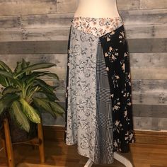 Elegant Flowy Floral Skirt Length 32” 01-00063 Flowy Floral Skirt, Calvin Klein High Waisted, Houndstooth Pencil Skirt, Navy Pencil Skirt, White Lace Skirt, Beige Skirt, Tweed Pencil Skirt, Wool Pencil Skirt, Black And White Skirt