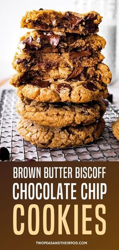 Brown Butter Biscoff Chocolate Chip Cookies- soft and chewy chocolate chip cookies made with brown butter and Biscoff cookie butter. These cookies are a family favorite! Biscoff Chocolate Chip Cookies, Chocolate Chip Biscoff Cookies, Biscoff Cookie Butter Recipes, Biscoff Cookie Butter White Chocolate Chip Cookies, Biscoff Cookie Butter Cookies, Cookies Made With Biscoff Cookie Butter, Cookie Butter Biscoff, Whisky Brown Butter Chocolate Chip Cookies, Biscoff Chocolate