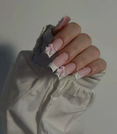 Nail Ideas Pink, White Nail Ideas, Winter Nails Christmas, Nails January, Ballerina Acrylic Nails, Old Money Nails, January Nail, January Nail Designs, Bow Nail Designs