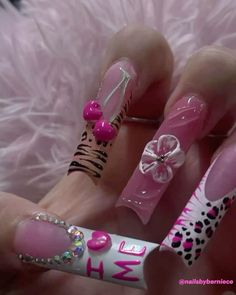 Nails And Toes Matching Christmas, Square Baddie Nails, 23rd Birthday Nails, 2000s Nail Art, Y2k Nail Ideas, Pink Birthday Nails, Baddie Birthday Nails, Short Duck Nails, Birthday Nail Set Ideas