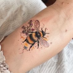 Illuminated Bumble Bee Tattoo Kit Pear Tattoo, Bee Tattoos, Airplane Tattoos, Mom Tattoo Designs, Tatuaje A Color, Stylist Tattoos