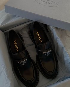 Prada Loafers, Mode Chanel, Hype Shoes, Rory Gilmore, Zulu