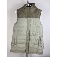 Prana Reversible Puffer Hooded Vest Womens Small , Ice Thistle Sage Gray Green New With Tags This Prana Women's Vest Is Perfect For Any Occasion, Whether It Be Casual Or Formal Wear. With Its Trendy Colorblock Pattern And Accents Such As Buttons, Quilting, And Zippers, It's Sure To Turn Heads. The Jacket/Coat Length Is Mid-Length, Making It Versatile For Any Outfit. This Vest Is Reversible And Has Inner Pockets, A Hood, Full Zip, And Pockets, Making It Practical As Well As Fashionable. It's Mach Light Green Puffer Vest, Down Parka Women, Fishtail Parka, Blue Puffer Jacket, Vest Womens, Striped Quilt, Blue Puffer, Womens Puffer Vest, Long Coat Jacket