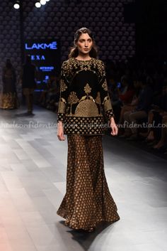 Lakme Fashion Week Winter Festive 2017: Day Four - High Heel Confidential Saree Day, Casual Bridal Dress, Desi Couture, Fashion Week Winter, Bridal Couture Week, Zardosi Embroidery, Designer Embroidery, Anushree Reddy, Manish Arora