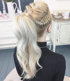 Diy Ponytail, Ponytail Ideas, Braided Ponytail Hairstyles, Peinados Fáciles Para Cabello Corto, High Ponytail, Ponytail Styles, Braids For Long Hair