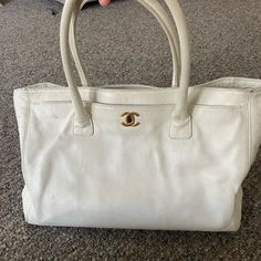 Heavily Used And Damaged Chanel Cerf Tote. This Tote Is Authentic But It Needs To Be Sent For Repairs/ Spa. I Got A Quote For Around 350. This Would Be A Brand New Looking Bag For A Fraction Of The Cost. Luxury White Bags For Errands, Designer White Office Bag, Designer White Shoulder Bag For Everyday, Elegant White Shoulder Bag For Errands, Classic White Bag For Errands, Classic White Bags For Errands, Classic White Shoulder Bag For Errands, Classic White Shopping Bags, Chanel Cerf Tote