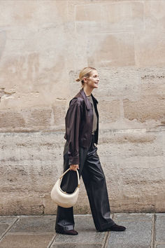 Kelly Rutherford spotted in Paris carrying the Luna Bag in ivory🤍🕊️ Full Grain Leather, Carry On, Shoulder Bag, Leather, Pins