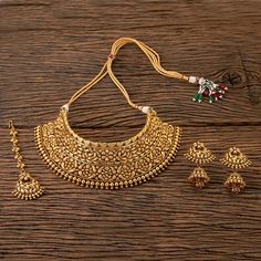 Indian Bridal Traditional One Gram Jewelry Choker Set. Gorgeous 24 K gold plated. Highest quality and craftsmanship, Ready to ship from Edison NJ USA Please contact us any questions Gold Bollywood Lehenga For Marriage, Bollywood Style Gold Lehenga For Marriage, Elegant Gold Lehenga For Marriage, Diwali Gold Lehenga With Intricate Design, Gold Heavy Kundan Necklace For Diwali, Heavy Gold Kundan Necklace For Diwali, Gold Kundan Bridal Necklace With Cutdana, Gold Chandbali Bridal Necklace For Wedding, Gold Meenakari Bridal Necklace For Marriage