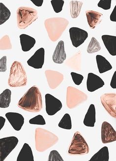 black and pink triangles are arranged on a white background