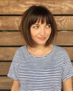 Bob Inversat, Bob Lung, Short Layered Bob, Trendy We Fryzurach, Short Layered Bob Haircuts, Short Haircuts With Bangs, Layered Bob Short, Layered Bob Haircuts, Bob Hairstyles With Bangs