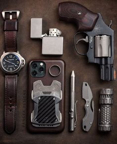 Edc Carry, Edc Gadgets, Edc Tactical, Tactical Gear Loadout, Urban Survival, Outfits Hombre, Pocket Dump, Cigars And Whiskey, Edc Gear